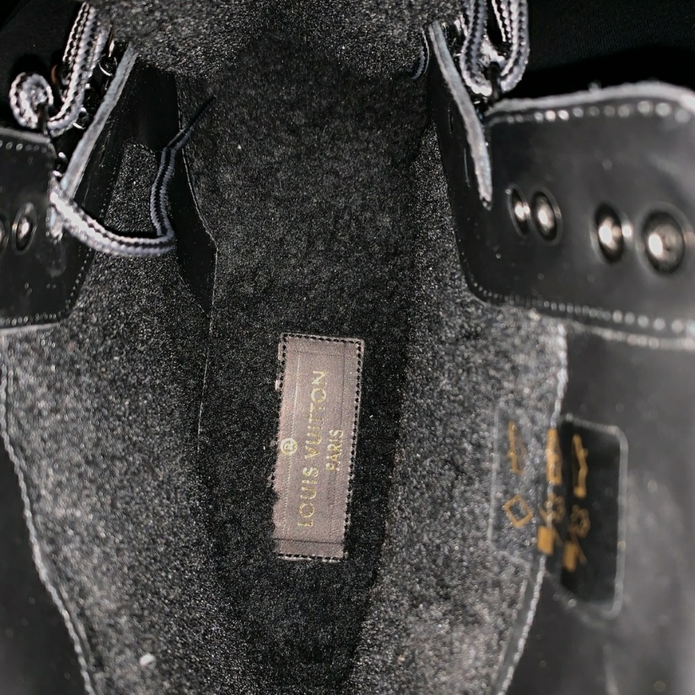 Men Louis Vuitton Boots - Picture 4 of 4